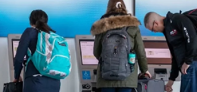 ¿Cómo cancelo un vuelo con American Airlines? 