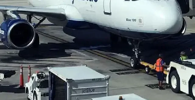 ¿Cómo llamar a JetBlue desde Perú?