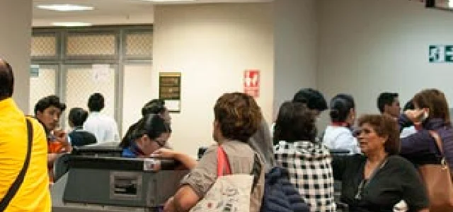 ¿Cómo llamar a Latam desde el Aeropuerto Jorge Chávez?